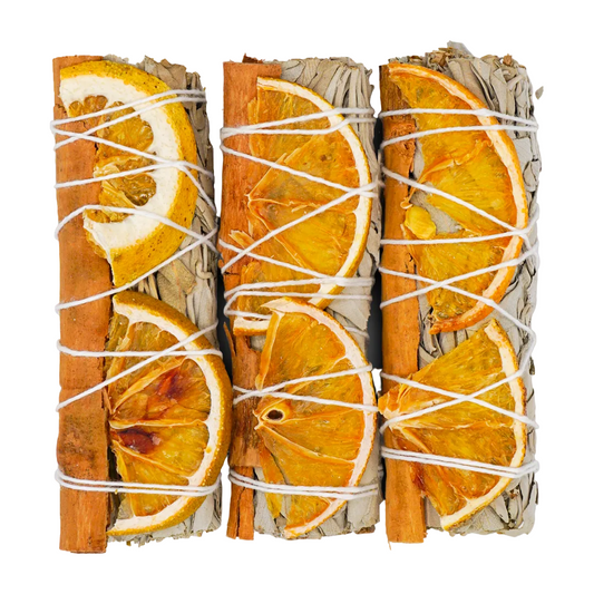 Bouquet de tranches d'orange et de cannelle avec sauge blanche
